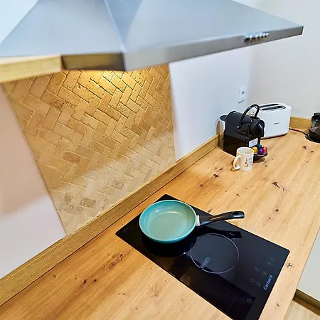 Delia By Gaiarooms León