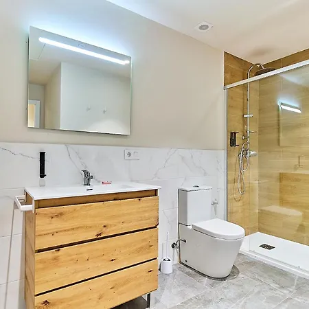 Delia By Gaiarooms * León