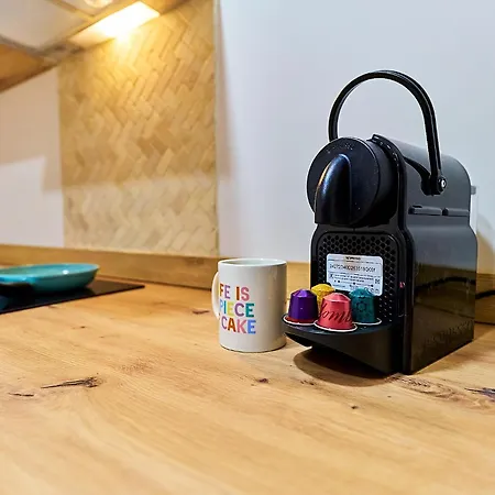 Delia By Gaiarooms レオン