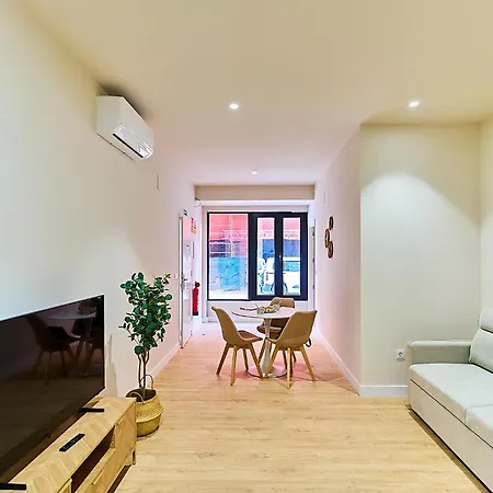 Delia By Gaiarooms * León