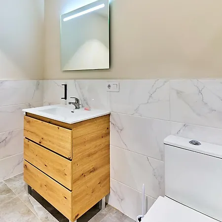 Apartment Delia By Gaiarooms León