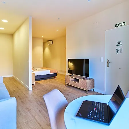 Delia By Gaiarooms Apartment *