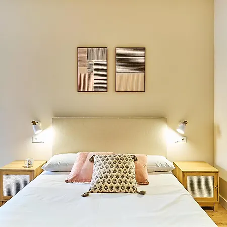 Delia By Gaiarooms * レオン